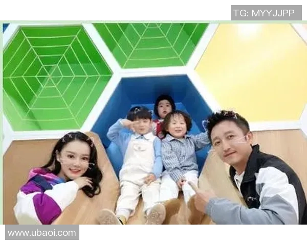 足球明星与嫩模的秘密恋情曝光引发舆论风波与粉丝失望