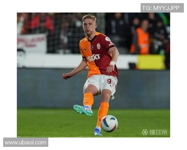 国外足球明星因涉嫌违法行为被警方拘留引发广泛关注与讨论